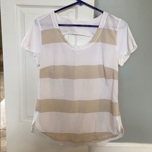 Size 8 lulumon shirt